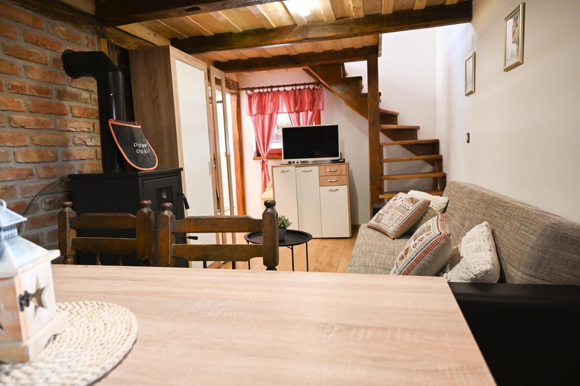 Val Hills Rural Holiday House Gaj ภายนอก รูปภาพ