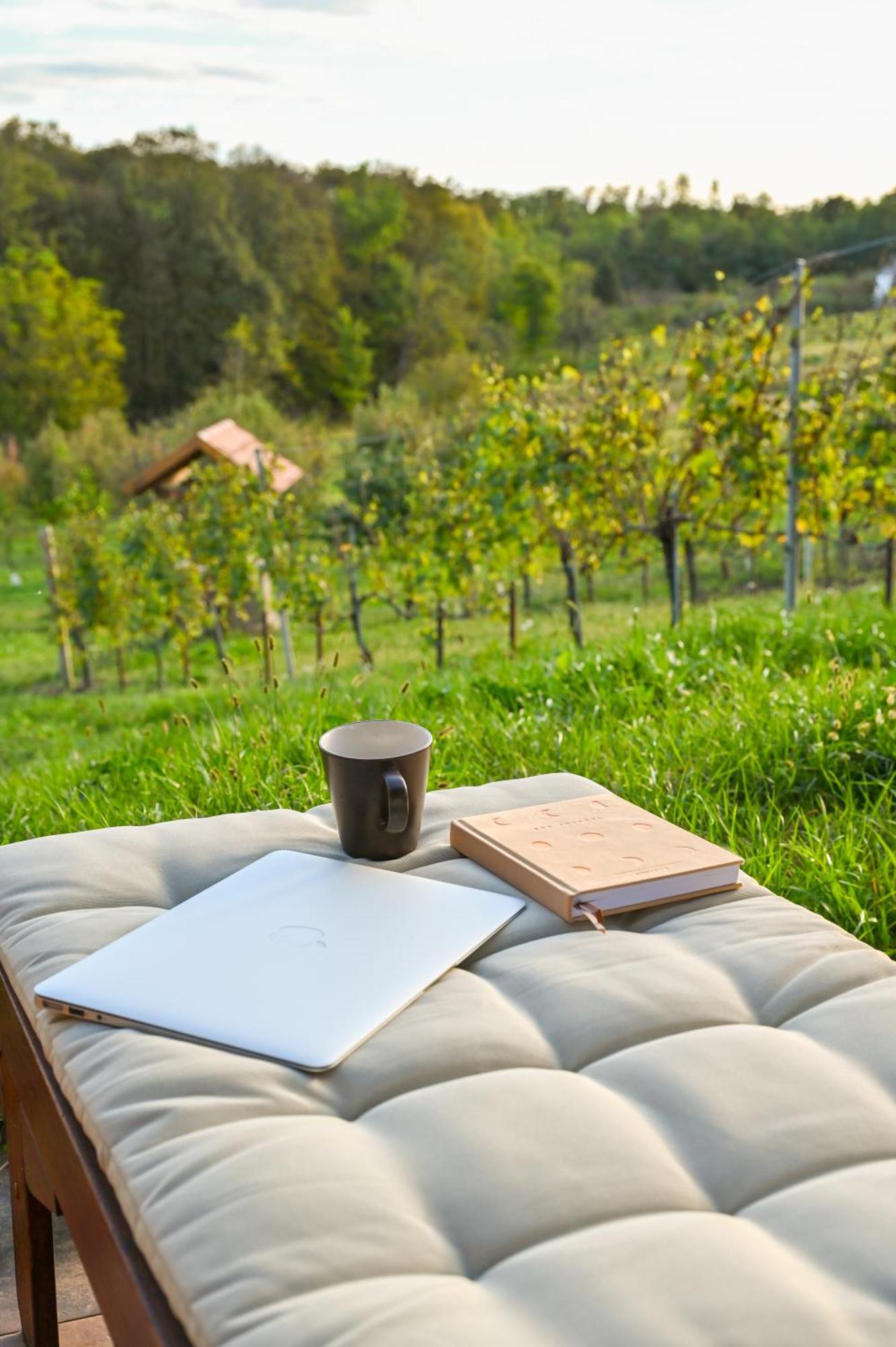 Val Hills Rural Holiday House Gaj ภายนอก รูปภาพ