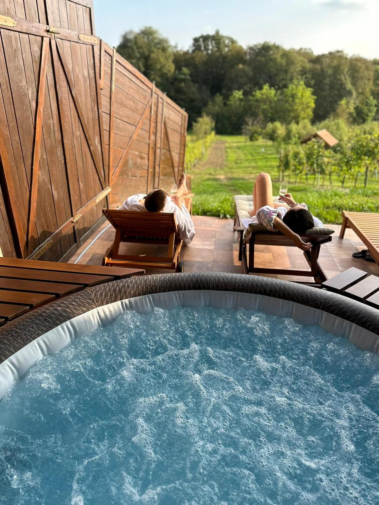 Val Hills Rural Holiday House Gaj ภายนอก รูปภาพ